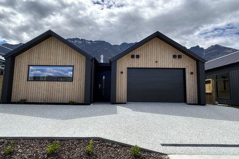 Photo of property in 63 Perendale Road, Jacks Point, 9371