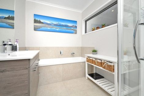 Photo of property in 26 Chaffinch Road, Hobsonville, Auckland, 0616