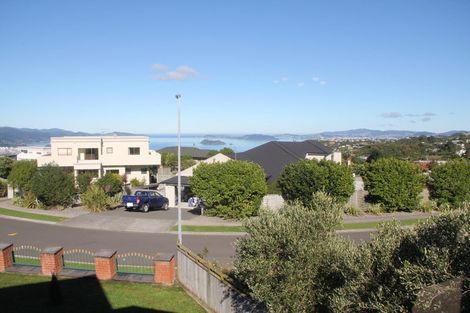 Photo of property in 46 Arahiwi Grove, Tirohanga, Lower Hutt, 5010
