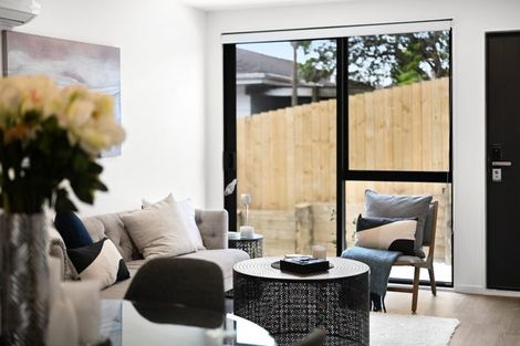 Photo of property in 12c Massine Place, Randwick Park, Auckland, 2105