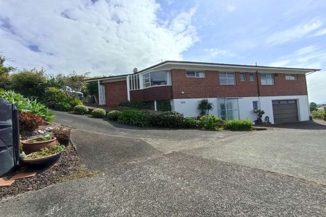 Photo of property in 5 Elizabeth Place, Mairangi Bay, Auckland, 0630