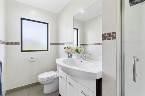 Photo of property in 12a Midvale Place, Burswood, Auckland, 2013