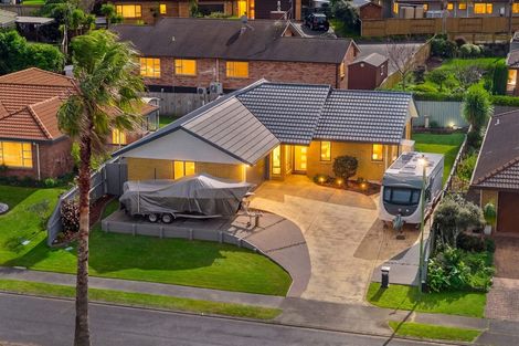 Photo of property in 108 Lakeside Drive, Orewa, 0931