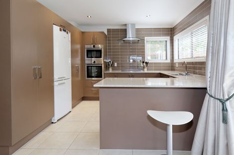 Photo of property in 22d Shetland Street, Glen Eden, Auckland, 0602