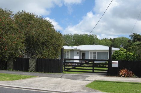 Photo of property in 10 Trigg Road, Huapai, Kumeu, 0810
