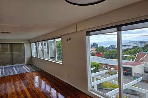 Photo of property in 15 Barton Terrace, Thorndon, Wellington, 6011