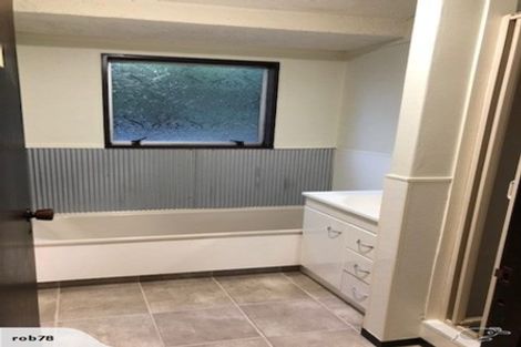 Photo of property in 76 Resolution Road, Welcome Bay, Tauranga, 3112