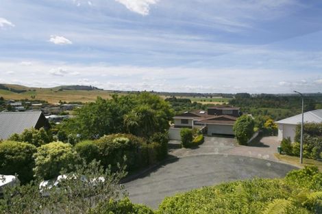 Photo of property in 15 Scenic Heights, Acacia Bay, Taupo, 3330