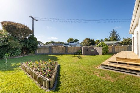 Photo of property in 65 Wallace Place, Westown, New Plymouth, 4310