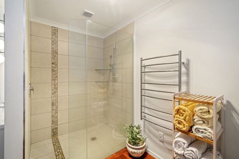 Photo of property in 11a La Trobe Place, Utuhina, Rotorua, 3015