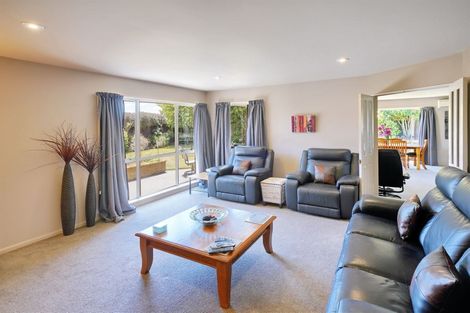 Photo of property in 34 Shenley Drive, Belfast, Christchurch, 8051