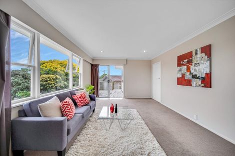 Photo of property in 12 Ronald Place, Manurewa, Auckland, 2102