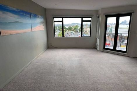 Photo of property in 2a/4 Fleet Street, Devonport, Auckland, 0624