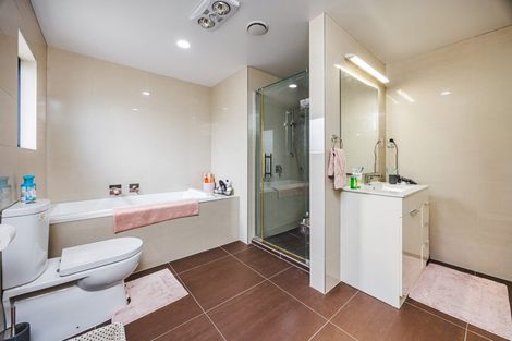 Photo of property in 32 Helianthus Avenue, Flat Bush, Auckland, 2019