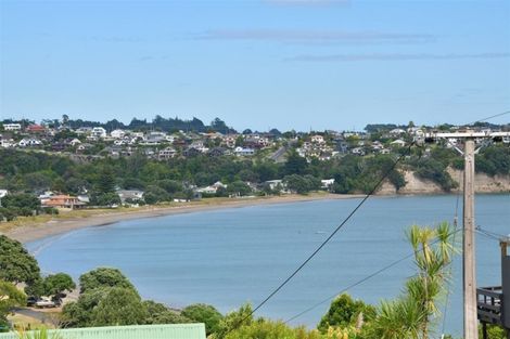 Photo of property in 22 Tindalls Bay Road, Tindalls Beach, Whangaparaoa, 0930