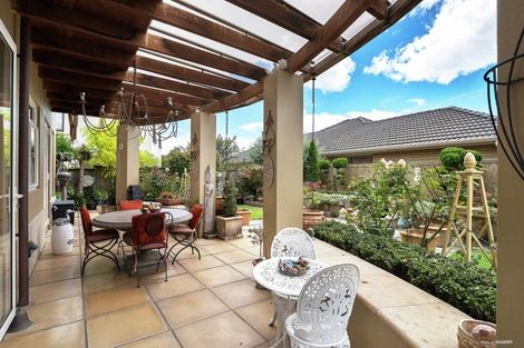 Photo of property in 4 Fairfield Lane, East Tamaki Heights, Auckland, 2016