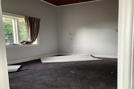 Photo of property in 32 Ngahina Street, Marton, 4710