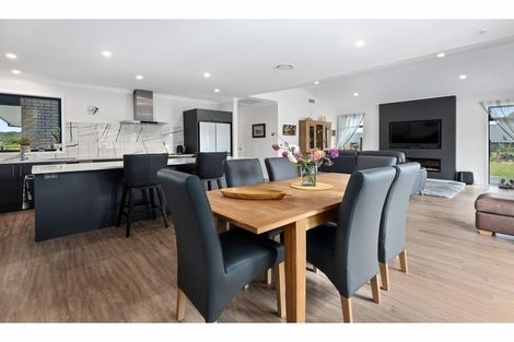 Photo of property in 21 Capstone Place, Te Kamo, Kamo, 0185