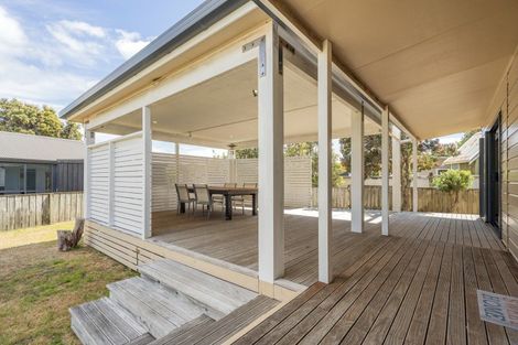 Photo of property in 104 Sands Crescent, Matarangi, Whitianga, 3592