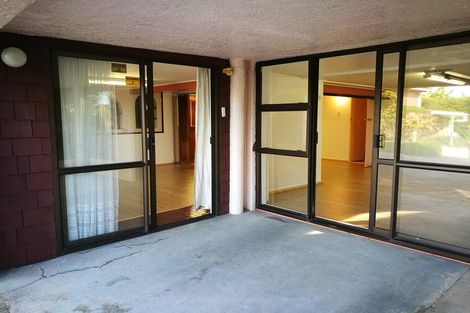 Photo of property in 4301 Great North Road, Glendene, Auckland, 0602