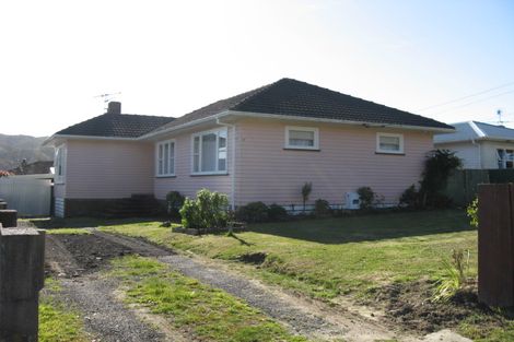 Photo of property in 37 Ruthven Road, Wainuiomata, Lower Hutt, 5014