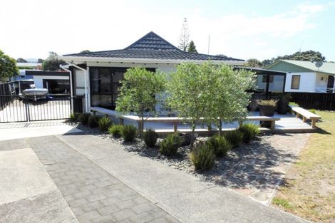 Photo of property in 50 Vista Paku, Pauanui, Hikuai, 3579