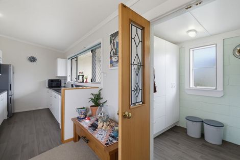 Photo of property in 18 Bell Street, Otane, 4202