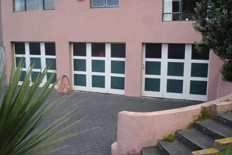 Photo of property in 99 Grant Road, Thorndon, Wellington, 6011