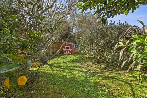 Photo of property in 23 Lorenzen Bay Road, Raglan, 3225
