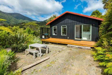 Photo of property in 55 Hope Drive, Okiwi Bay, 7193