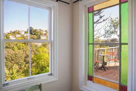 Photo of property in 58 Fairview Crescent, Kelburn, Wellington, 6012