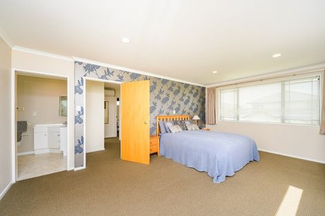 Photo of property in 189 Ruapehu Drive, Fitzherbert, Palmerston North, 4410