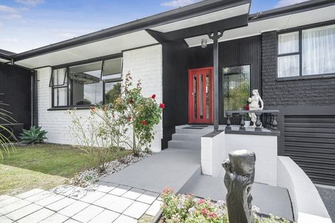 Photo of property in 32 Chedworth Avenue, Chedworth, Hamilton, 3210