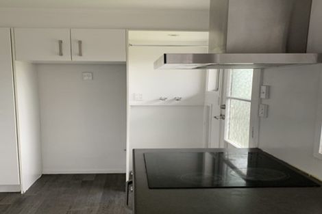 Photo of property in 1/11 Ballater Place, Highland Park, Auckland, 2010