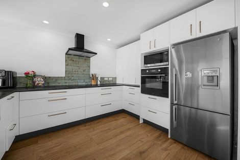Photo of property in 26 Buckland Road, Tuakau, 2121