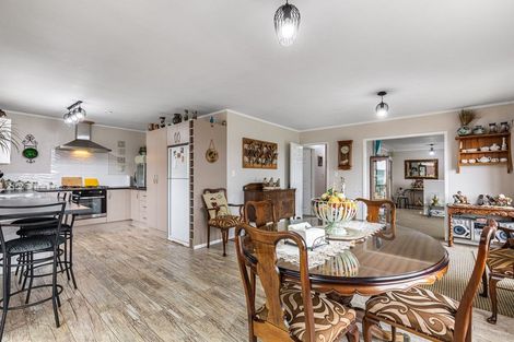 Photo of property in 106 Everglade Drive, Totara Heights, Auckland, 2105