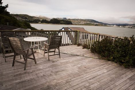 Photo of property in 15 Gloaming Hill, Titahi Bay, Porirua, 5022