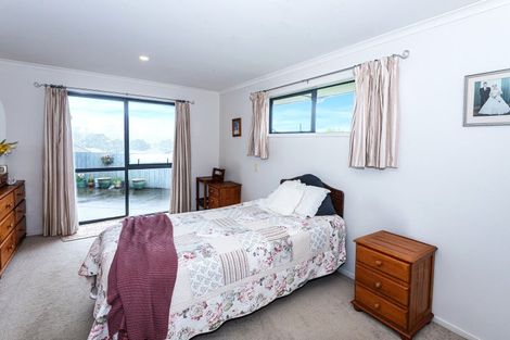 Photo of property in 16 Maxwell Place, Queenstown, 9300