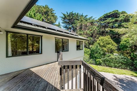 Photo of property in 4 Joseph Banks Drive, Whitby, Porirua, 5024
