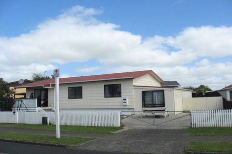 Photo of property in 3/30 Burundi Avenue, Clendon Park, Auckland, 2103