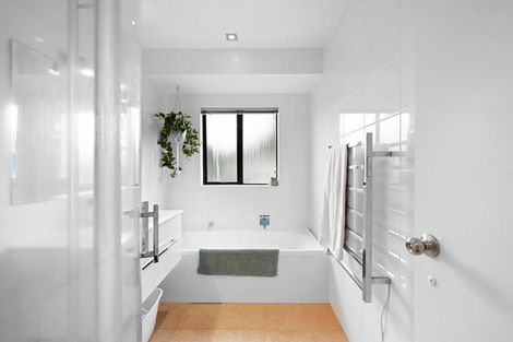 Photo of property in 27 Halcione Close, Flagstaff, Hamilton, 3210