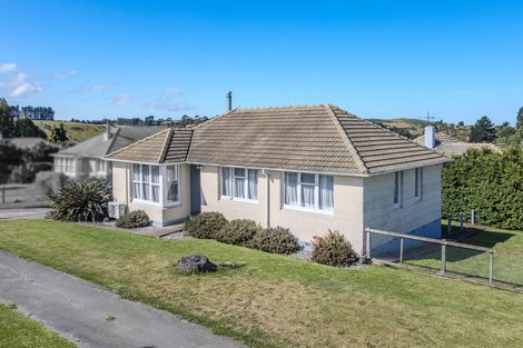 Photo of property in 1 Roach Street, Holmes Hill, Oamaru, 9401