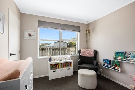 Photo of property in 9 Gaff Place, Whitby, Porirua, 5024
