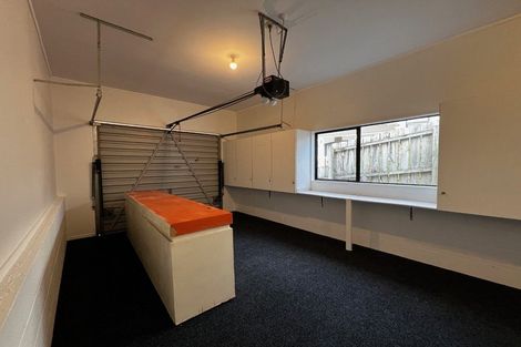 Photo of property in 1a Romulus Place, Totara Vale, Auckland, 0629