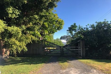 Photo of property in 65 Howard Road, Orere Point, Papakura, 2585