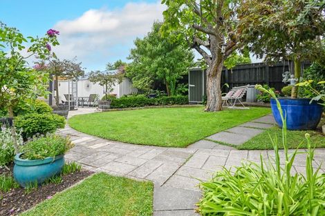 Photo of property in 90 Napier Road, Havelock North, 4130