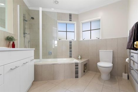 Photo of property in 168a Kawaha Point Road, Kawaha Point, Rotorua, 3010