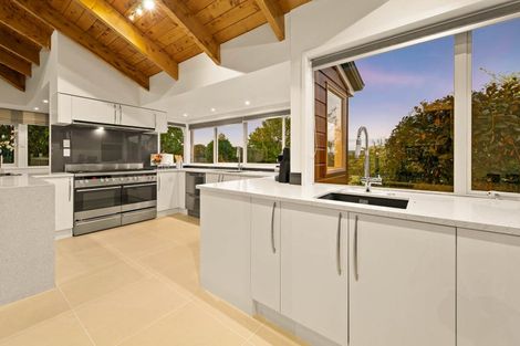 Photo of property in 18 Burgundy Park Avenue, Henderson, Auckland, 0612