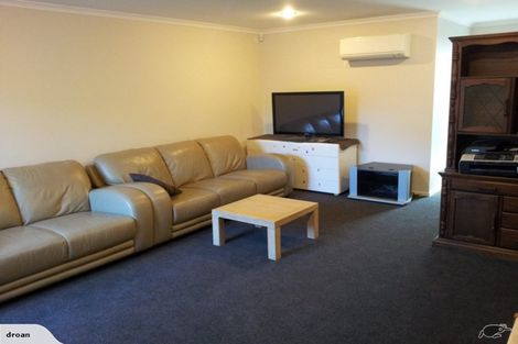 Photo of property in 27 Zara Court, Windsor Park, Auckland, 0632