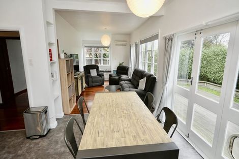 Photo of property in 6 Nathan Place, West End, Palmerston North, 4412